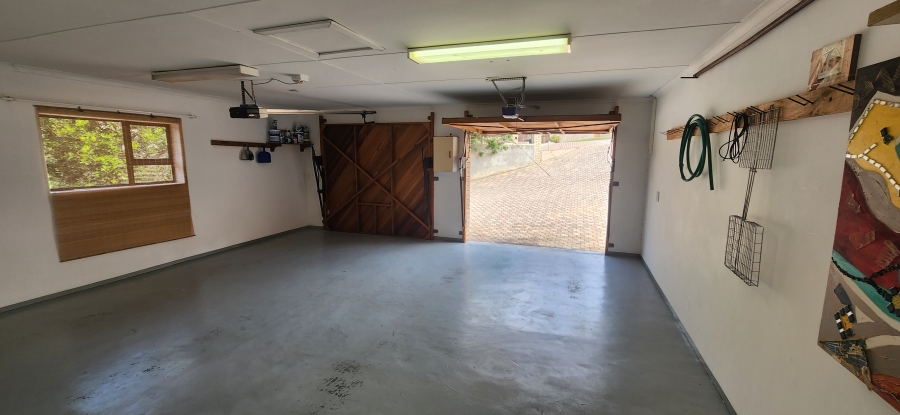 5 Bedroom Property for Sale in Dana Bay Western Cape